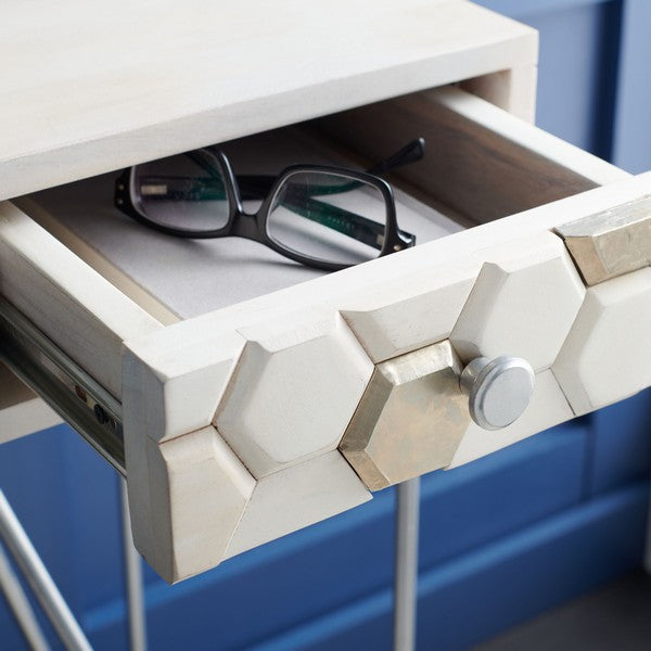 Raveena Desk